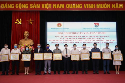 Khen thưởng 48 tập thể, 12 cá nhân xuất sắc thực hiện Đề án 1501