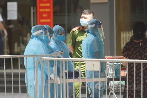 Hải Dương: Chủ quán xăm dương tính với SARS-CoV-2 từng đi ăn cưới