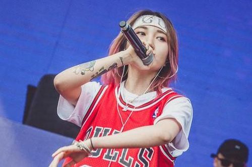 Nữ rapper Trung Quốc gọi phụ nữ là 'kẻ phá hoại giấc mơ' của đàn ông