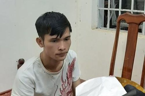 Thanh niên trút 'mưa dao' vào tài xế xe ôm, cướp tài sản