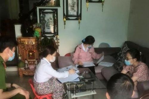 Tự ý lái ô tô ra ngoài khu cách ly, một phụ nữ bị phạt 7,5 triệu đồng