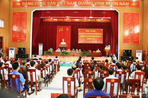 Ứng cử viên đại biểu Quốc hội và HĐND tỉnh vận động bầu cử tại huyện Diễn Châu