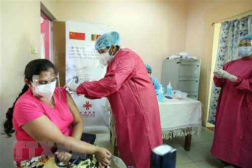 WHO kêu gọi hợp tác toàn cầu trong chia sẻ vaccine COVID-19
