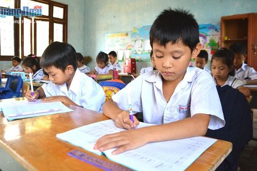 Học sinh Quảng Ngãi đi học trở lại từ ngày 12/5