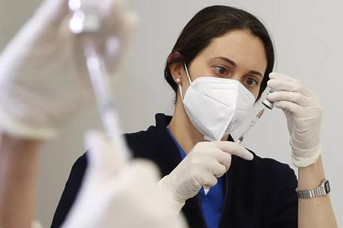 Nhờ vaccine Nga, quốc gia châu Âu nhỏ bé chiến thắng đại dịch COVID-19