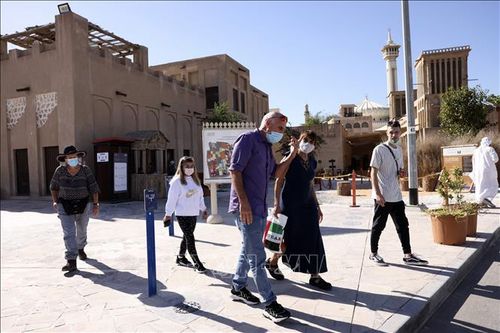 UAE, Bahrain thiết lập 'hành lang an toàn' cho du khách đã tiêm ngừa COVID-19