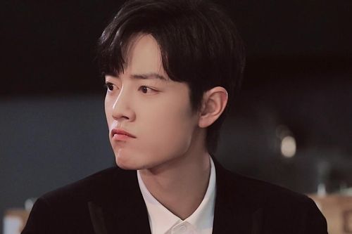 Uông Hải Lâm tố fan Tiêu Chiến làm giả số liệu, tạo độ nổi tiếng ảo cho thần tượng
