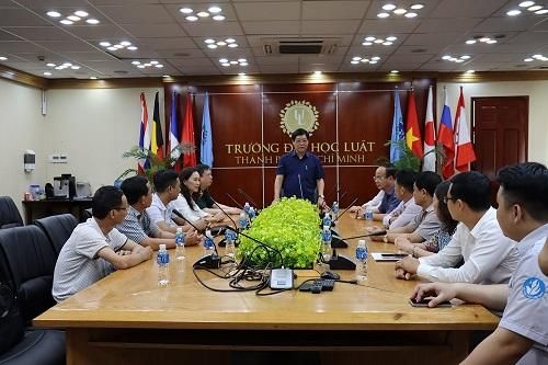 Thiếu tướng Dương Văn Thăng thăm trường Đại học Luật TPHCM
