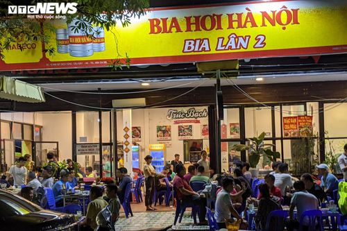 Hà Nội yêu cầu tạm dừng hoạt động quán bia, chợ cóc, chợ tạm phòng COVID-19
