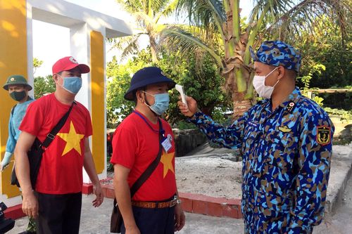 Chung tay phòng, chống dịch Covid-19 nơi đảo xa