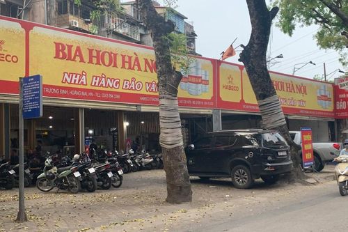Nhiều quán bia vẫn hoạt động sau khi có quyết định tạm dừng để chống dịch
