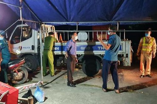 Hà Tĩnh dỡ phong tỏa một thôn nơi có bệnh nhân tái dương tính SARS-CoV-2