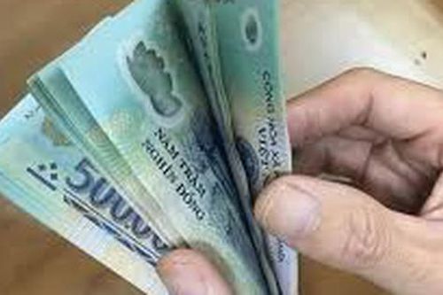 Vợ chồng không có tiền thì hạnh phúc tự ra đi?
