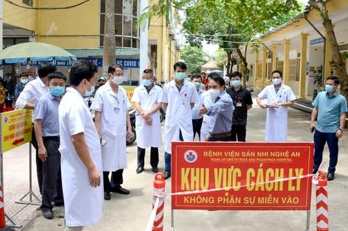 Bệnh viện Sản Nhi Nghệ An cảnh giác COVID-19