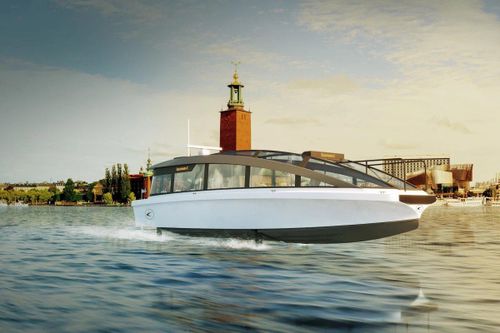 Tàu thủy chạy điện có tốc độ nhanh nhất thế giới