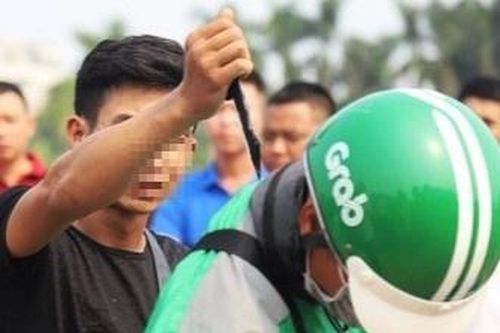 Tài xế xe ôm trình báo bị cướp ở TP.HCM