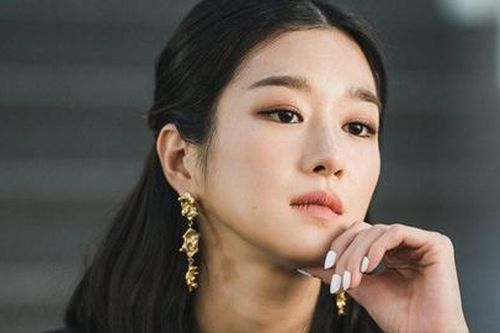 Seo Ye Ji không dự lễ trao giải Baeksang