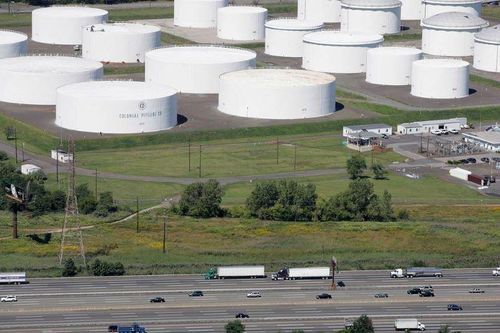 Dân Mỹ 'điên cuồng' mua tích trữ xăng sau vụ tấn công mạng Colonial Pipeline