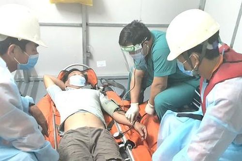 Cấp cứu ngư dân viêm ruột thừa cấp trên biển