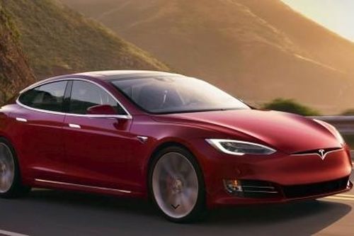 Doanh số sụt giảm, trở thành mục tiêu bị phản đối, Tesla gặp khó tại Trung Quốc