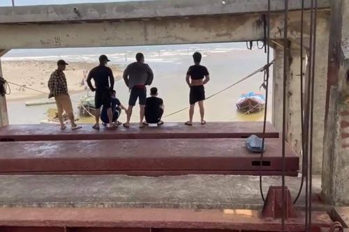 Nam Định: 3 học sinh lớp 7 mất tích do đuối nước