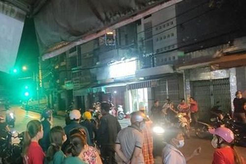 Nam thanh niên bị truy sát, chém gục ngay trên đường