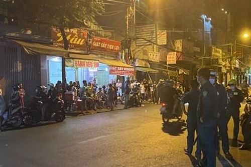 Hai nhóm thanh thiếu niên hỗn chiến, một người bị đâm nguy kịch