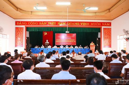 Ứng cử viên đại biểu Quốc hội, HĐND tỉnh tiếp xúc cử tri 12 xã thuộc huyện Thanh Chương