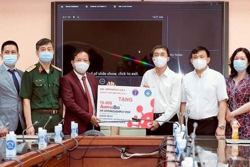 Bộ Y tế tiếp nhận thêm 10.000 test xét nghiệm virus SARS-CoV-2