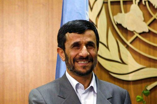 Cựu Tổng thống Iran Mahmoud Ahmadinejad tái tranh cử