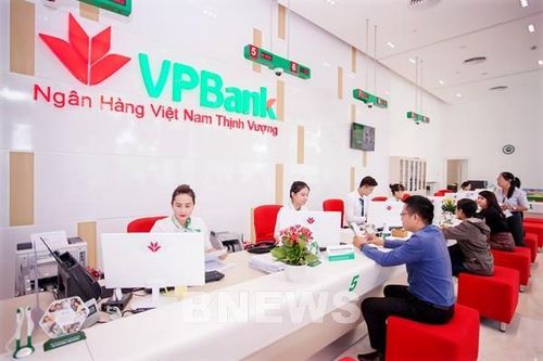 Moody's xem xét nâng mức xếp hạng tín nhiệm cho VPBank và FE Credit
