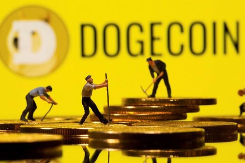 Giám đốc nhà băng lớn nhất nước Mỹ nghỉ việc sau khi thắng lớn nhờ Dogecoin