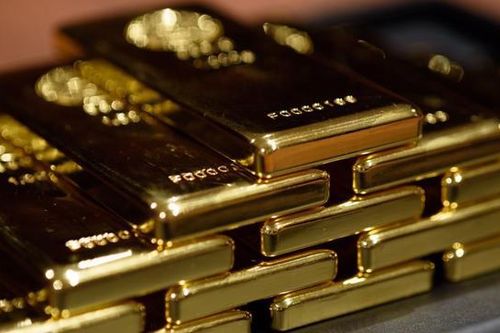 Vàng tụt giá trước giờ Mỹ công bố báo cáo quan trọng, USD tự do giữ đà lao dốc