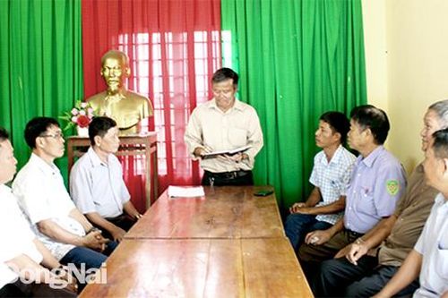 Đẩy mạnh việc học tập và làm theo Bác