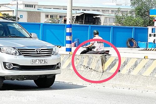 Dải phân cách đường bị nứt toác