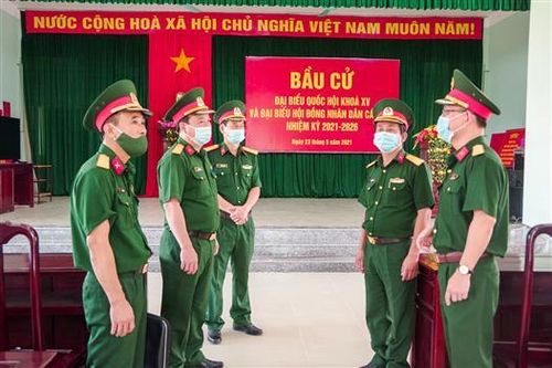 Kiểm tra công tác chuẩn bị bầu cử trong lực lượng vũ trang