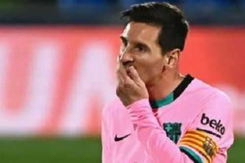 Barca đã chính thức 'gương cờ trắng', HLV Koeman nói gì?