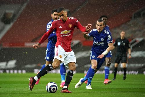 Kết quả Ngoại hạng Anh: Thua Leicester, Man Utd nhìn Man City lên ngôi vô địch