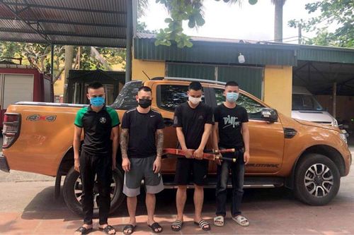 Kịp thời ngăn chặn nhiều vụ các đối tượng dùng hung khí nguy hiểm để 'giải quyết' mâu thuẫn
