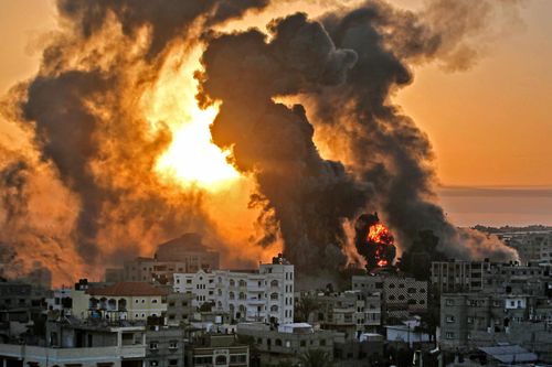 Israel - Hamas leo thang 'ăn miếng trả miếng'