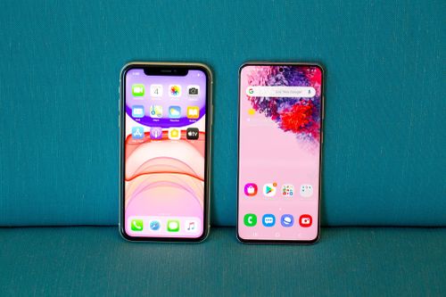 Tầm 12 triệu chọn iPhone XR hay Galaxy S20 FE?
