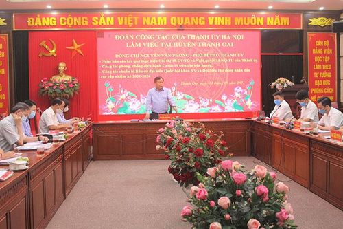 Phó Bí thư Thành ủy Nguyễn Văn Phong: Huyện Thanh Oai cần gắn trách nhiệm nêu gương của người đứng đầu trong phòng, chống dịch