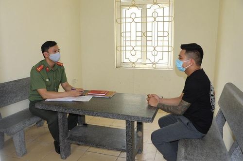 Bắt giam đối tượng tổ chức cho người khác ở lại Việt Nam trái phép