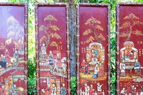 Tiếp nhận bộ tranh sơn mài quý về nội dung Truyện Kiều