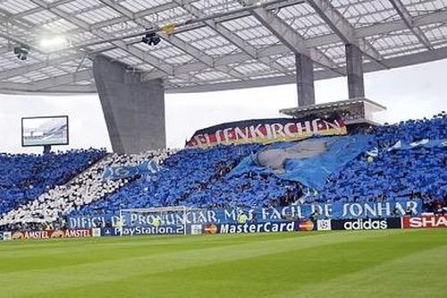 Địa điểm tổ chức trận chung kết Champions League được chuyển về đâu?