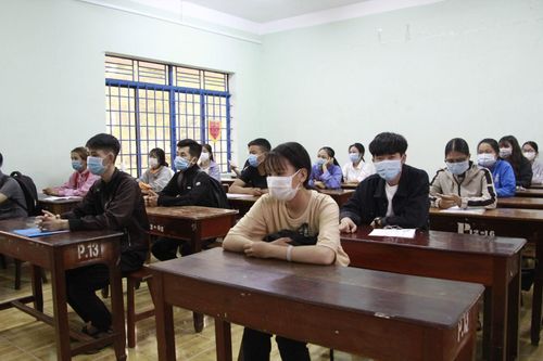 Đắk Lắk: Không cắt xén, dồn ép chương trình cuối năm học