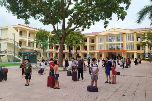 Bắc Giang: Gần 60 GV, HS cách ly tập trung
