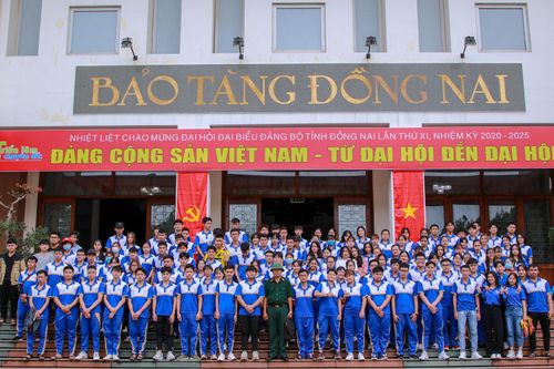 Mô hình giáo dục đạo đức, lối sống cho SV của LHU nhận Bằng khen của Bộ GD&ĐT