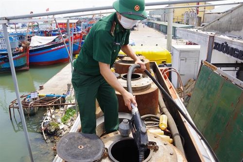 Tịch thu 4.229 lít dầu DO không rõ nguồn gốc