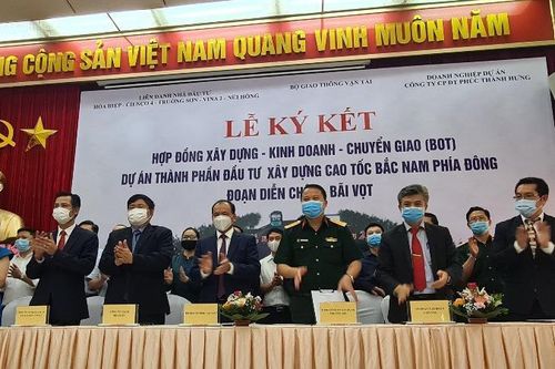 Bộ GTVT ký hợp đồng BOT dự án cao tốc Diễn Châu - Bãi Vọt với nhà đầu tư